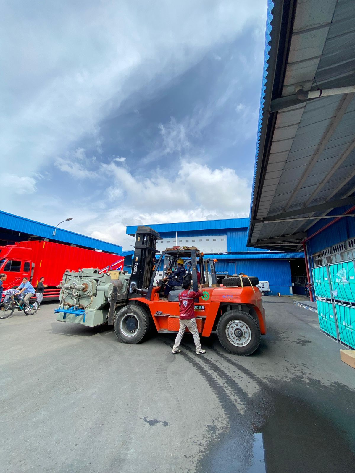  Rental Forklift Semarang sebagai Partner Proyek Anda - CV. Sakti Trans Nusantara