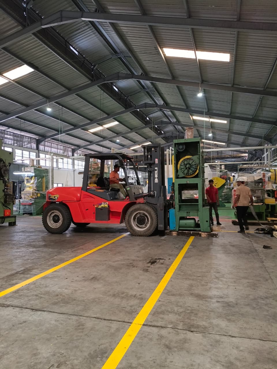 Jasa Forklift Semarang dengan Operator Profesional - CV. Sakti Trans Nusantara