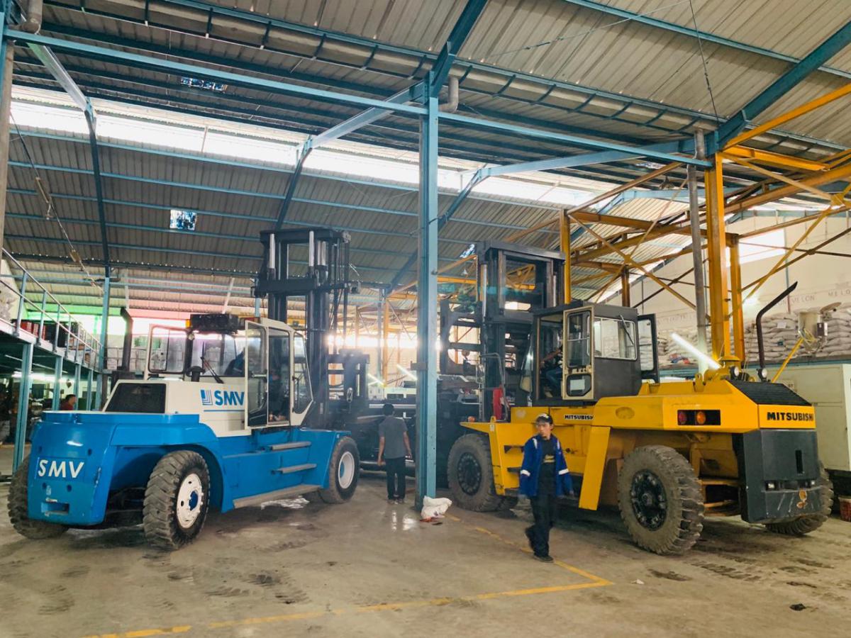 Maintenance Berkala Armada Forklift di Workshop