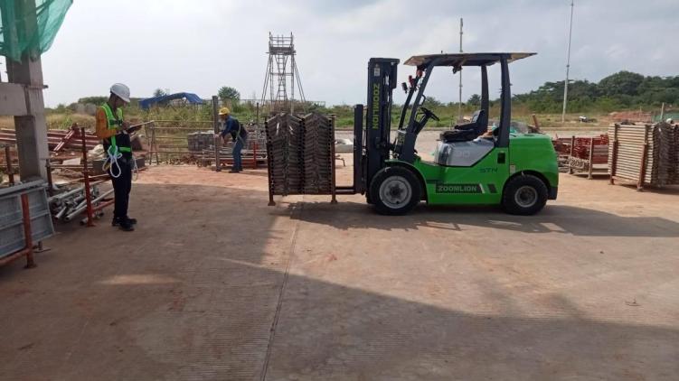 5 Keuntungan Rental Forklift Semarang Kapasitas 3 Ton - CV. Sakti Trans Nusantara