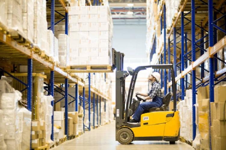 Alasan Memilih Jasa Sewa Forklift Semarang Profesional - CV. Sakti Trans Nusantara