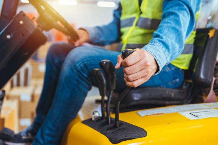 Rental Forklift Semarang Lebih Aman, Perhatikan Hal Penting Ini - CV. Sakti Trans Nusantara