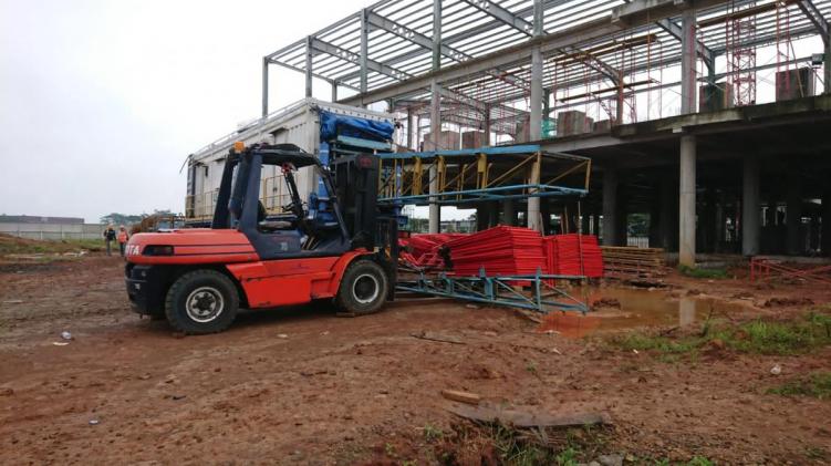 Rental Forklift Semarang, Solusi Pintar untuk Angkat dan Pindah Barang - CV. Sakti Trans Nusantara