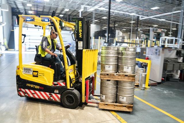 Rental Forklift Semarang, Unit Selalu Terawat dan Aman - CV. Sakti Trans Nusantara