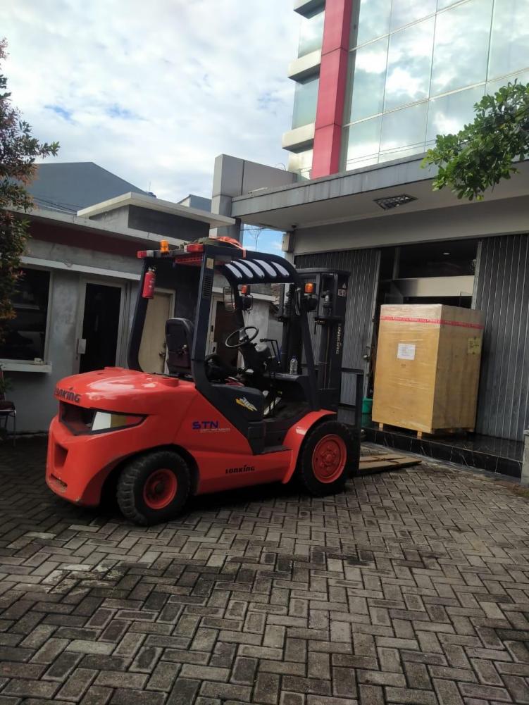 Rental Forklift Semarang untuk UMKM, Dukung Bisnis Tumbuh Lebih Cepat - CV. Sakti Trans Nusantara