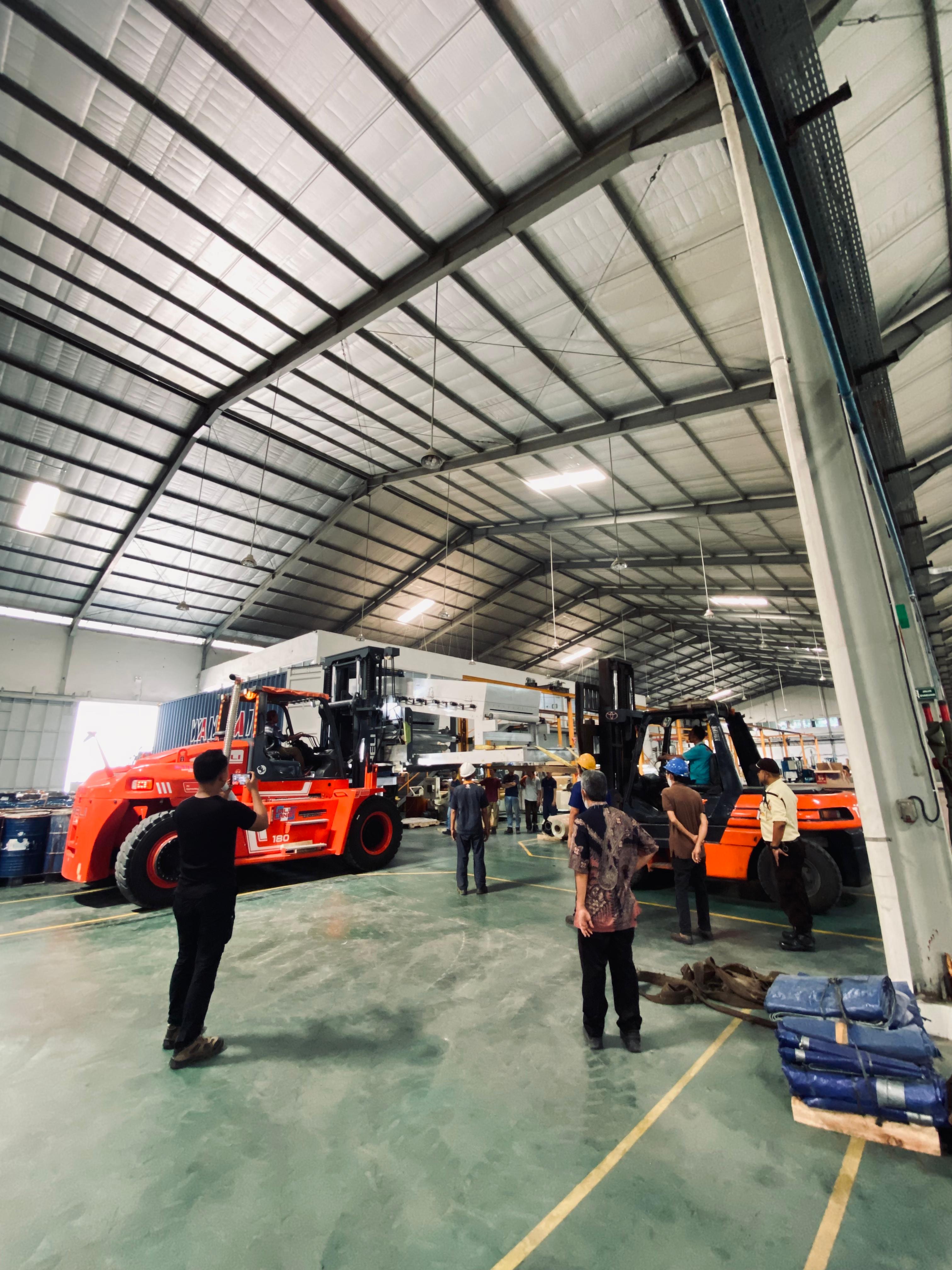 Rental Forklift Semarang 3 Ton untuk Proyek Skala Kecil - CV. Sakti Trans Nusantara