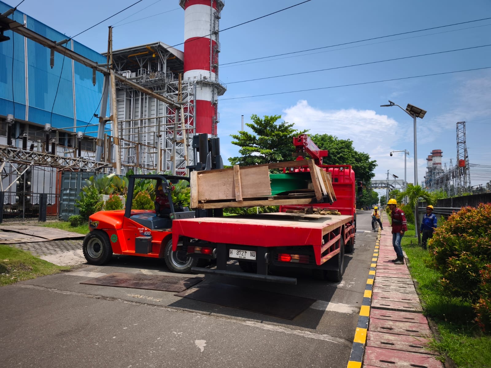 Rental Forklift Semarang dengan Armada Terawat - CV. Sakti Trans Nusantara