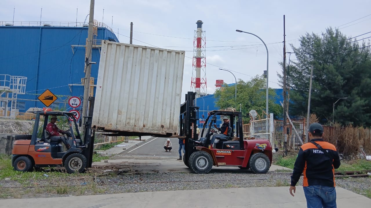 Rental Forklift Semarang untuk Area Pelabuhan - CV. Sakti Trans Nusantara