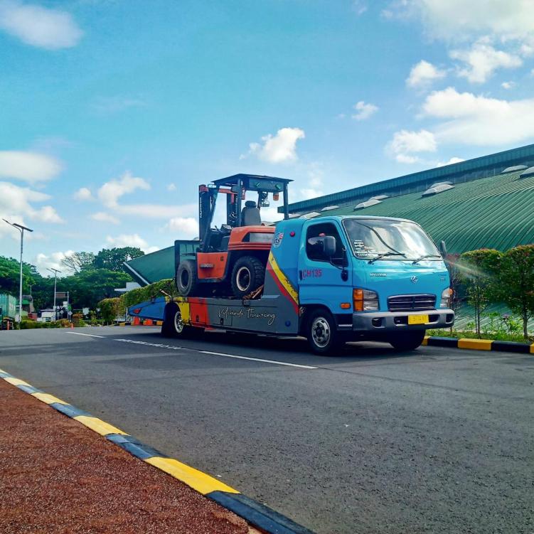 Sewa Forklift Semarang Berpengalaman - CV. Sakti Trans Nusantara