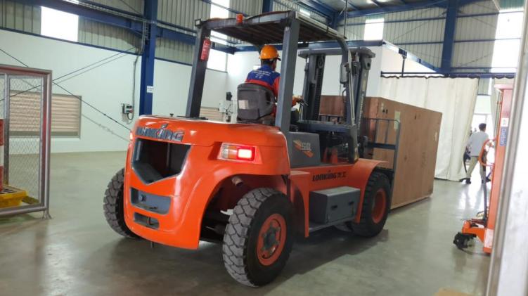 Sewa Forklift Semarang, Mudahkan Pemindahan Barang Jarak Dekat - CV. Sakti Trans Nusantara