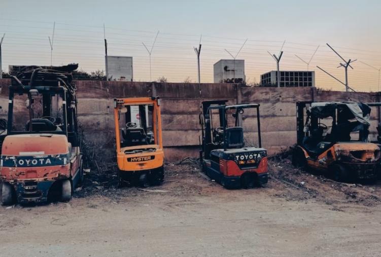 Sewa Forklift Semarang Terdekat Dengan Kinerja Terbaik - CV. Sakti Trans Nusantara