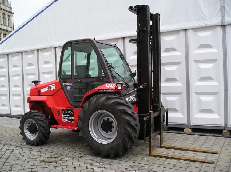 Sewa Forklift Semarang Terlengkap, Alat Berkualitas dan Prima - CV. Sakti Trans Nusantara