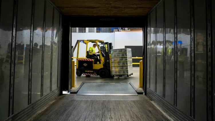 Sewa Forklift Semarang Unit Berkualitas Unggul Dalam Pelayanan - CV. Sakti Trans Nusantara